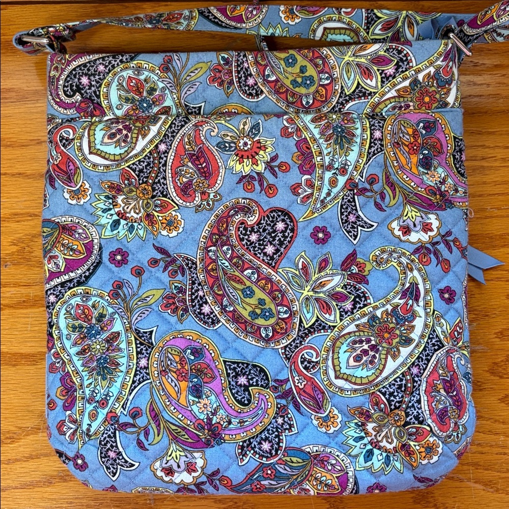 Vera Bradley Paisley Cotton Crossbody Bag - like new - Picture 3 of 12